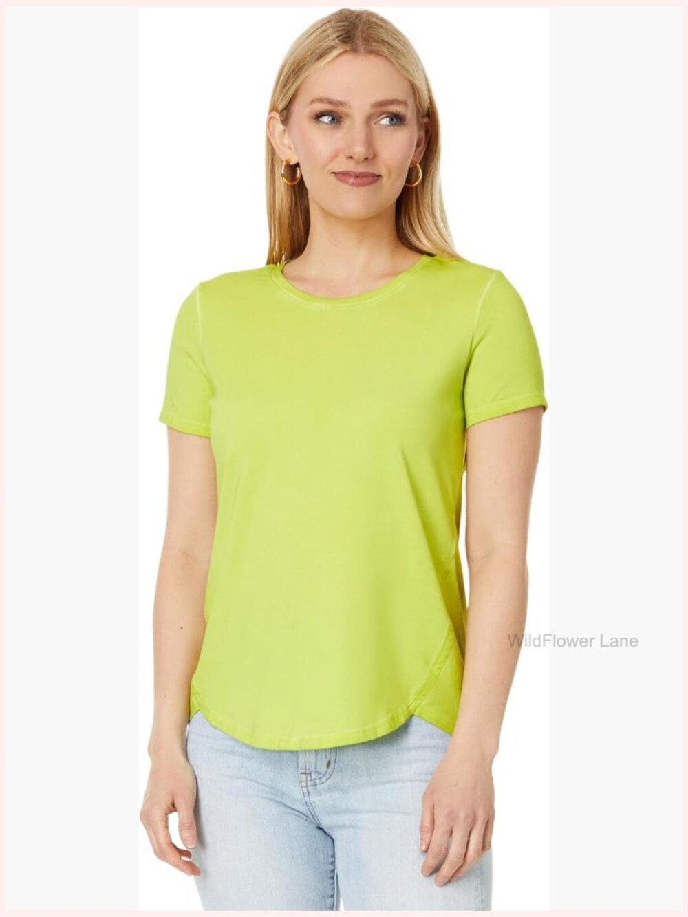 Short Sleeve Crew Tee with Shirttail Hem - Regular Fit Stretch Knit